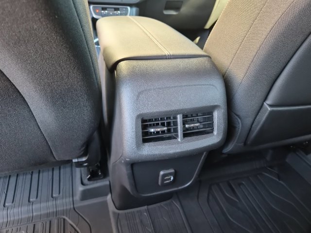 Used 2023 VOLCANIC RED TINTCOAT GMC SLE image 23