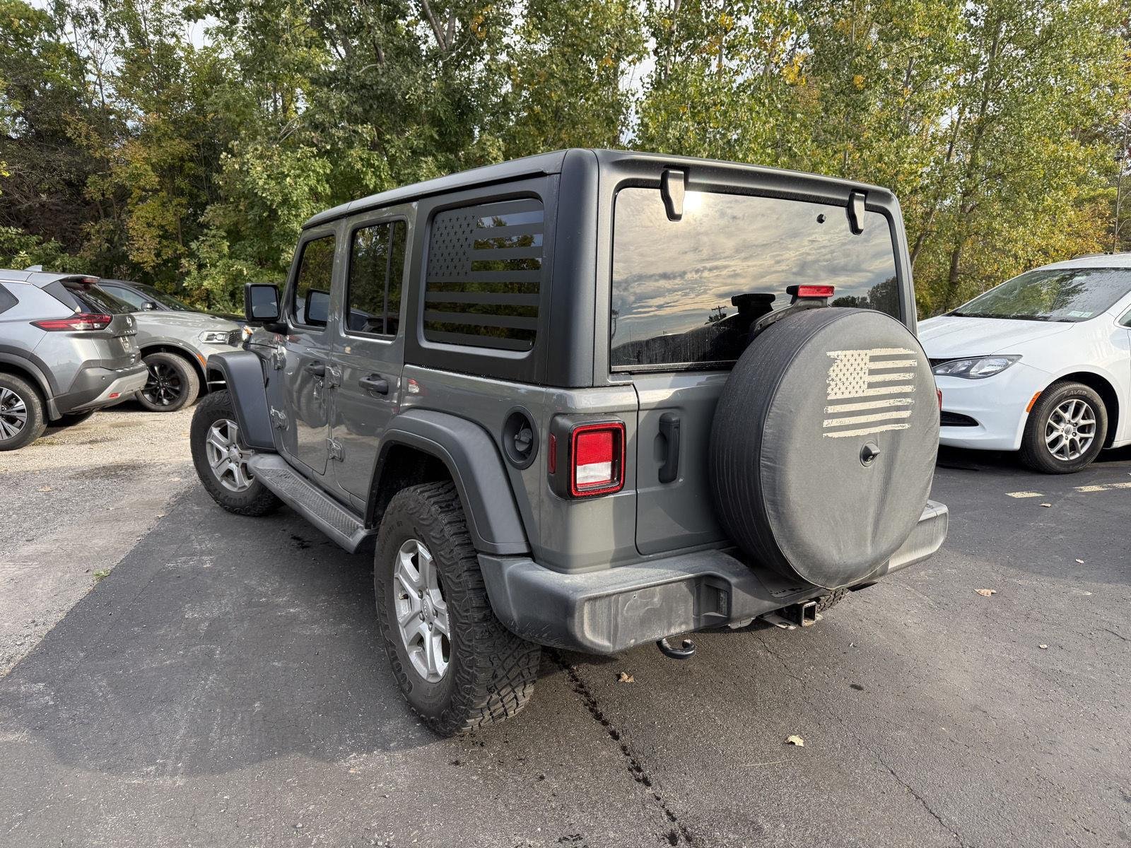 Used 2020 Sting-Gray Clearcoat Jeep Sport S image 6