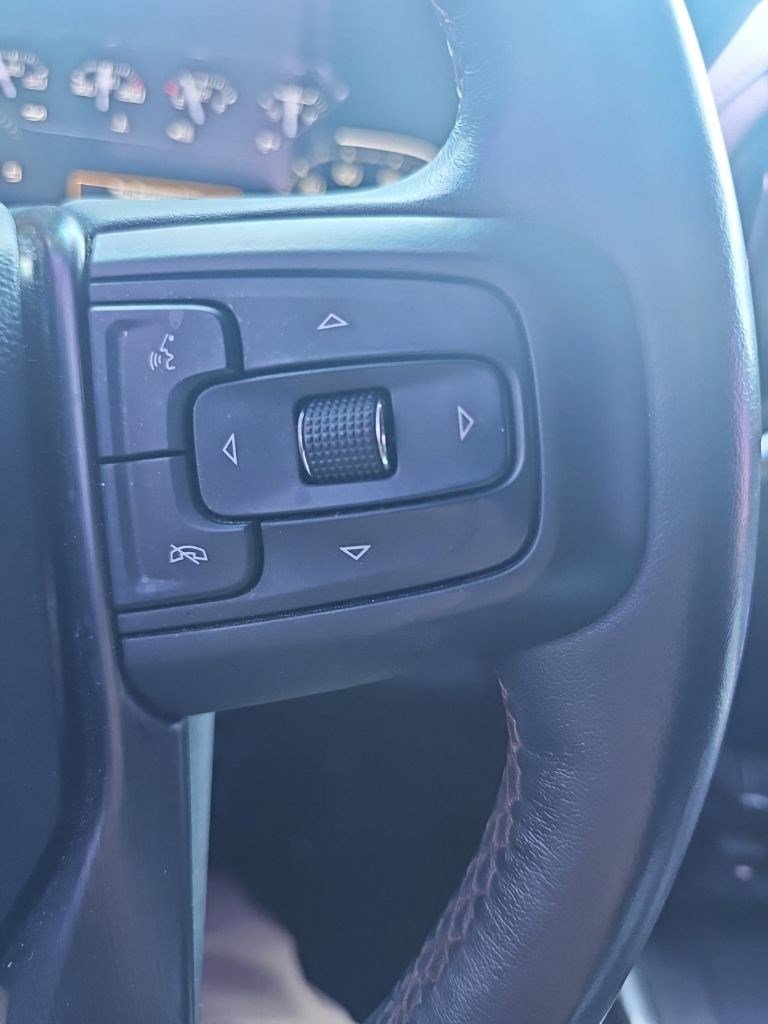 Used 2022 Onyx Black GMC AT4 image 7