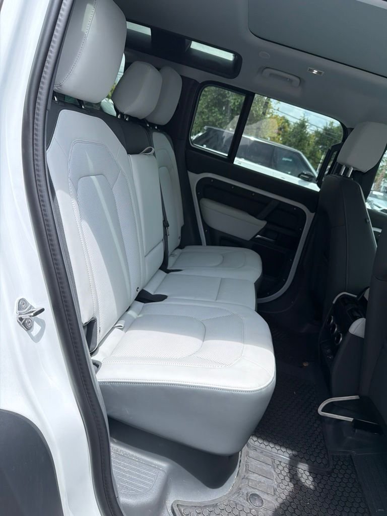 Used 2025 White Land Rover S image 13