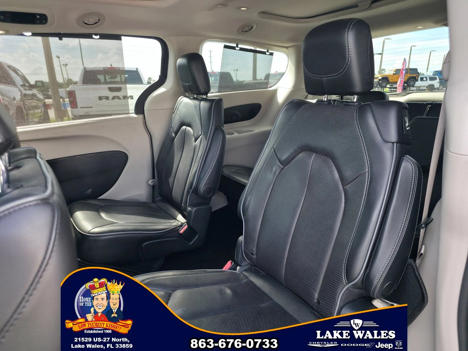 Used 2020 Gray Chrysler Limited image 8