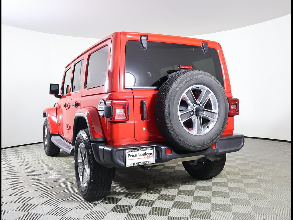 Used 2019 RED Jeep Sahara image 4