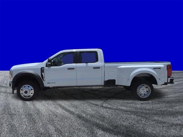 New 2026 Oxford White Ford F-450® XL image 7