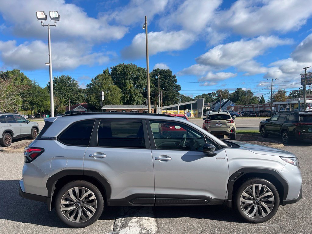 Used 2025 Silver Subaru Touring image 3