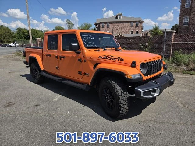 Used 2025 Orange Jeep High Tide image 3