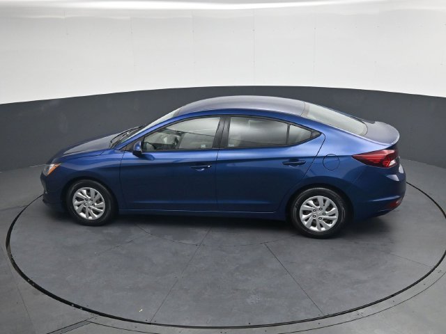 Used 2020 Blue Hyundai SE image 28
