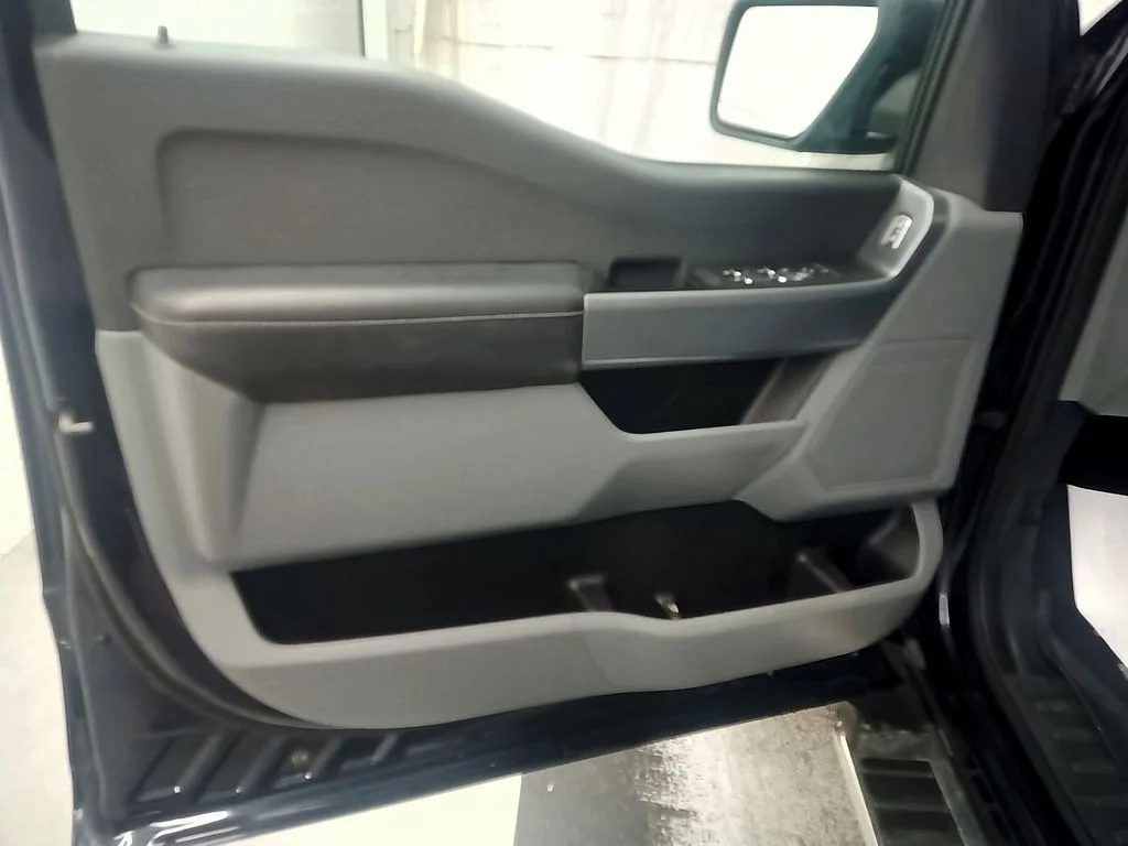 Used 2022 Antimatter Blue Metallic Ford XLT image 8