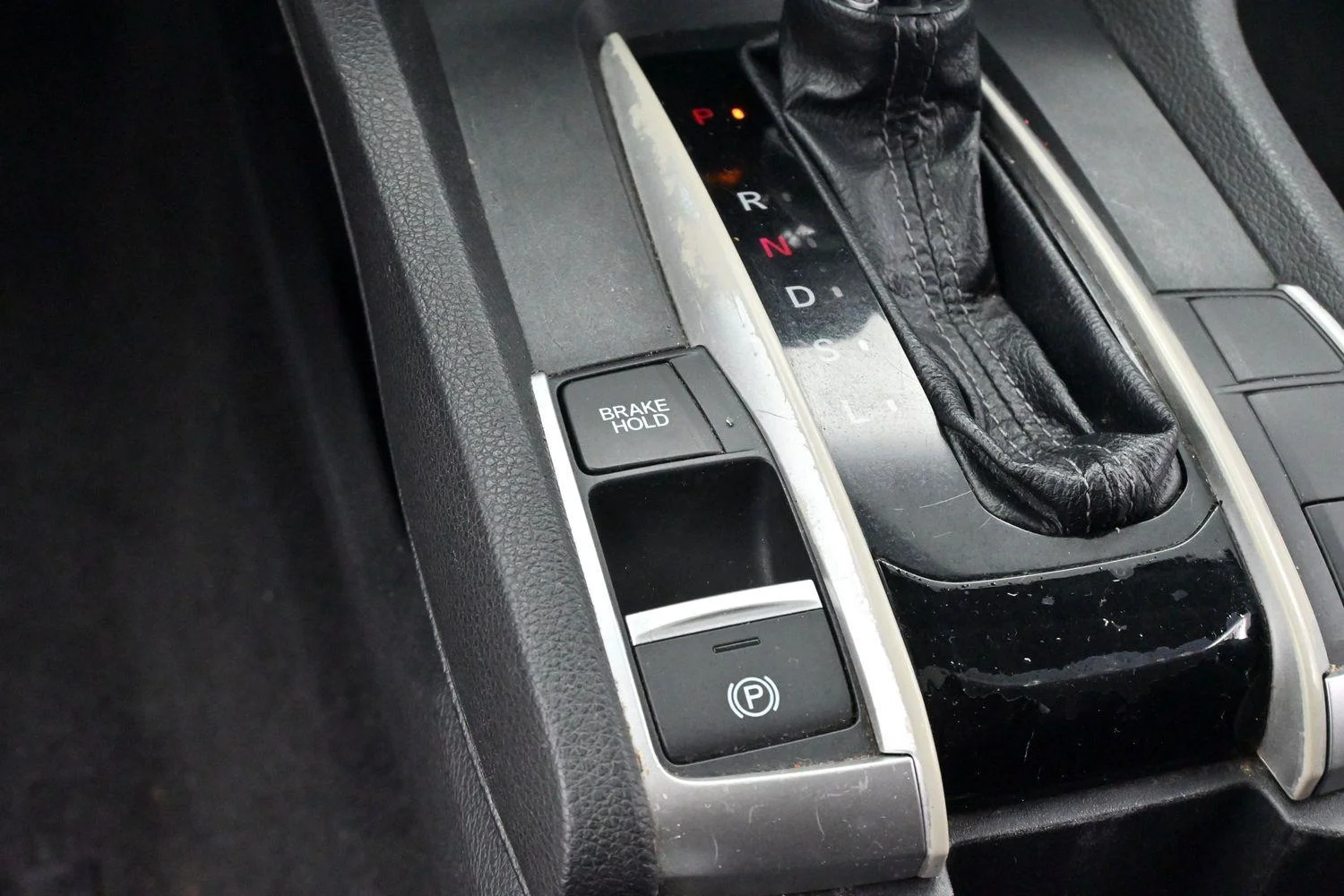 Used 2020 White Honda EX-L image 19