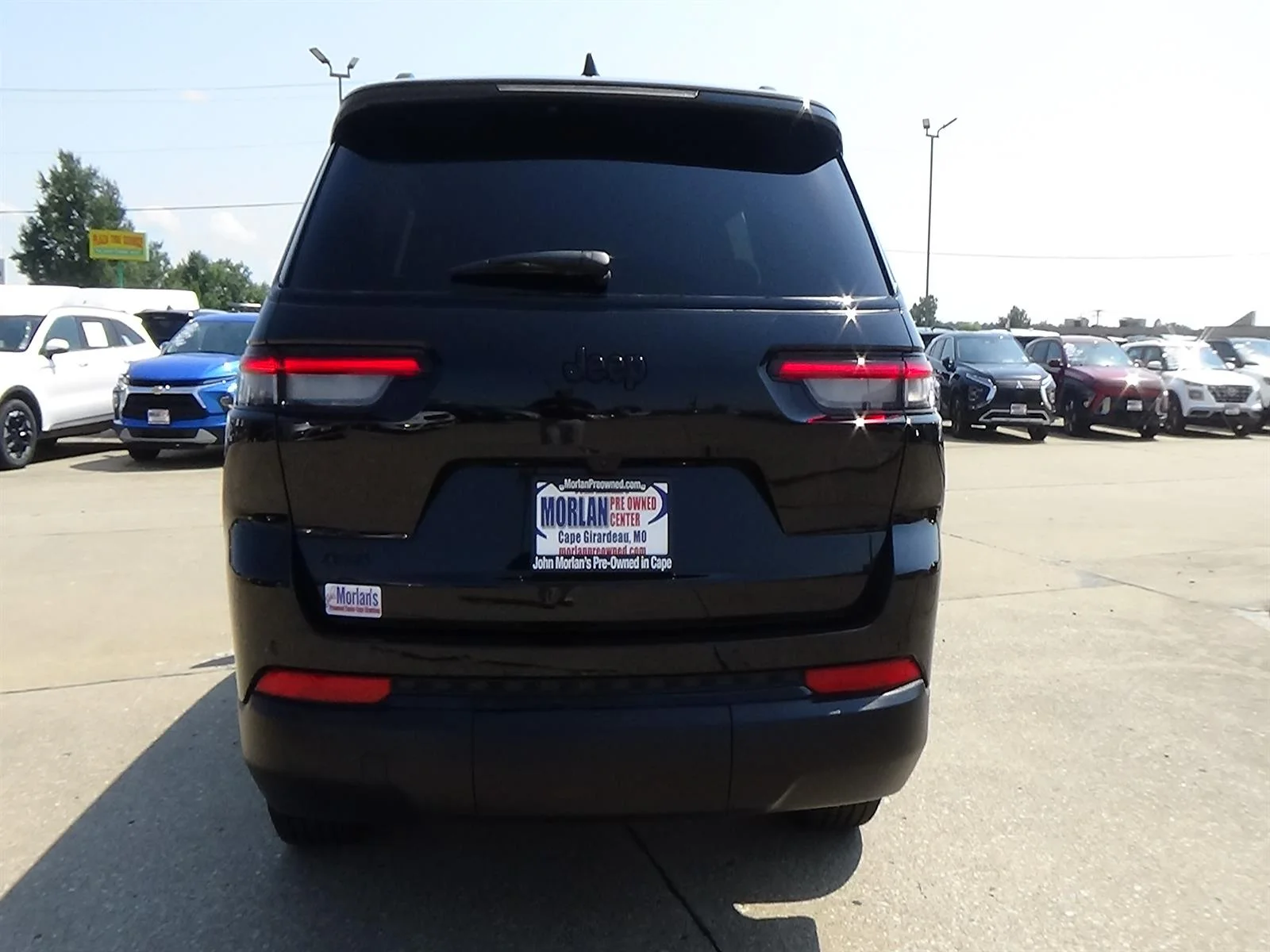 Certified Used 2025 Diamond Black Crystal Pearl Coat (pxj) Jeep Altitude X image 7