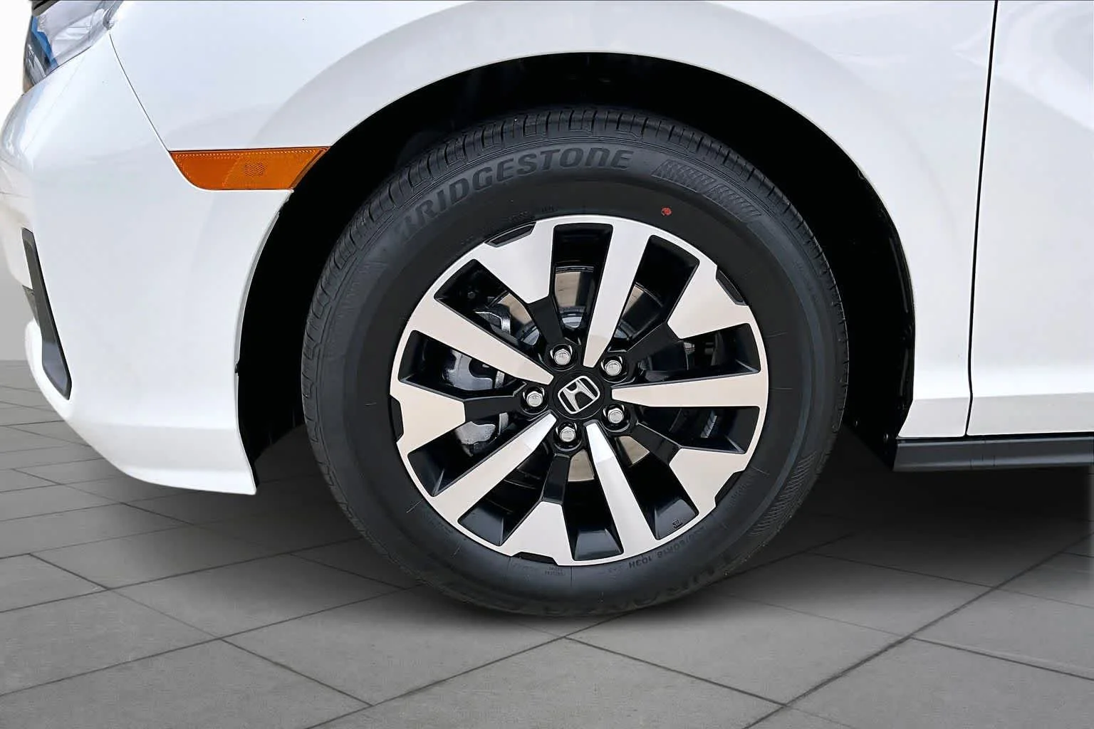 New 2026 Platinum White Pearl Honda EX-L image 11