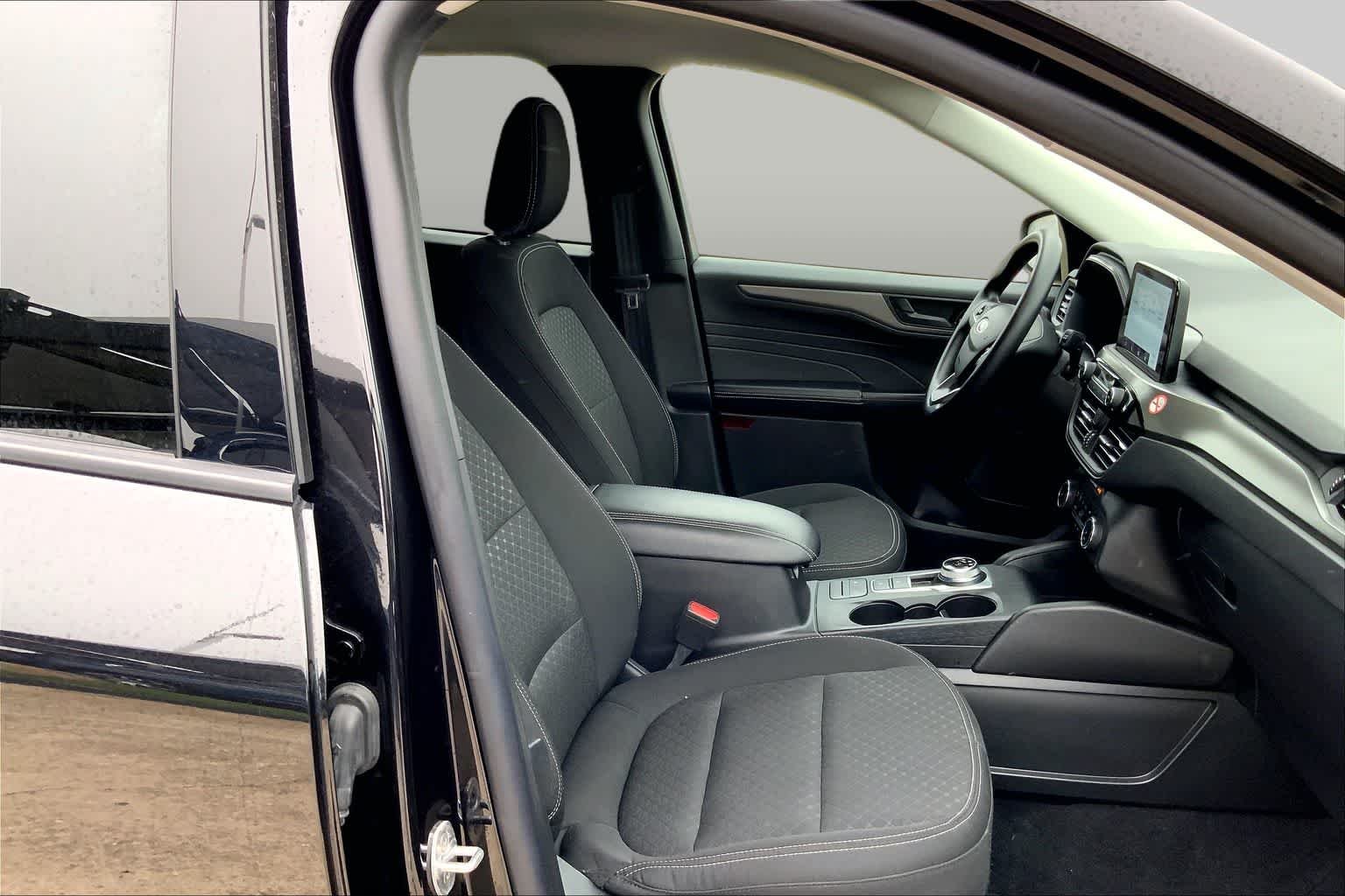 Used 2025 Agate Black Ford Active image 9