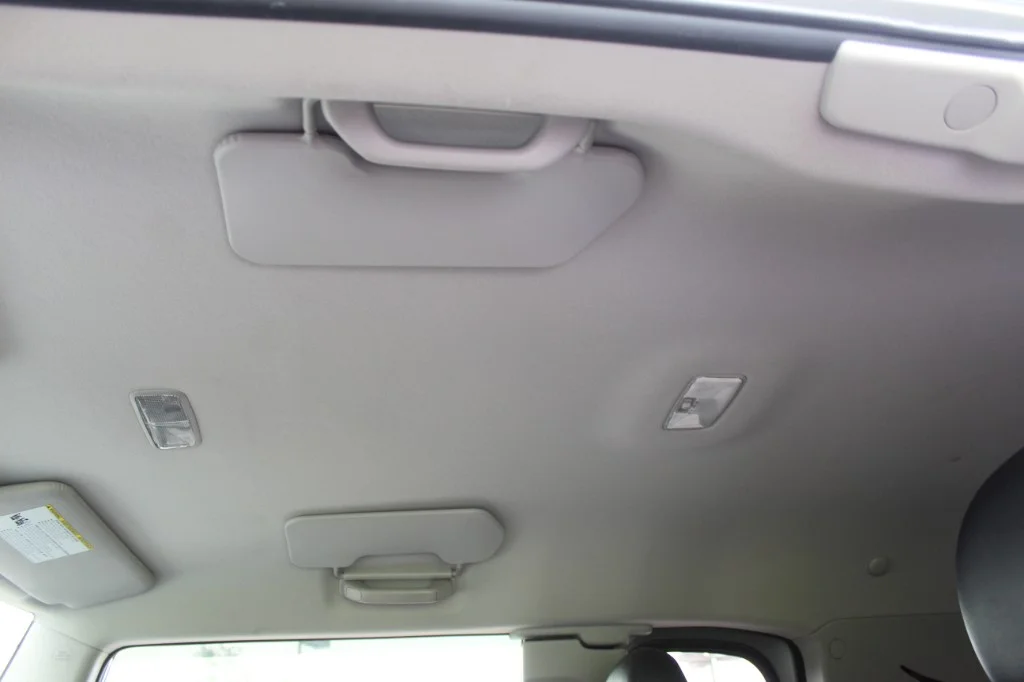 Used 2011 GRAY TOYOTA  image 27