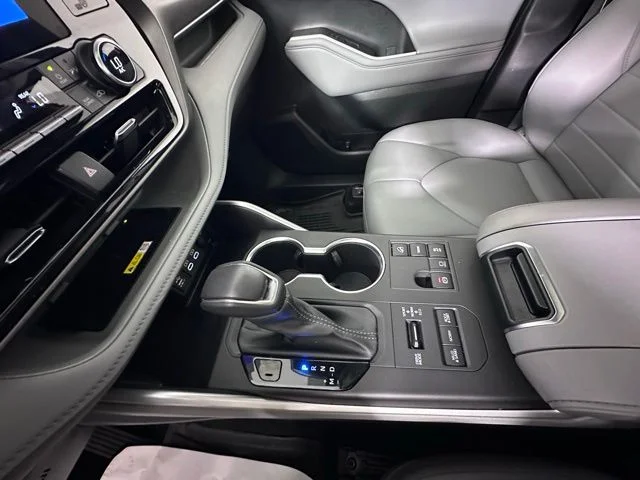Used 2023 Beige Toyota XLE image 33