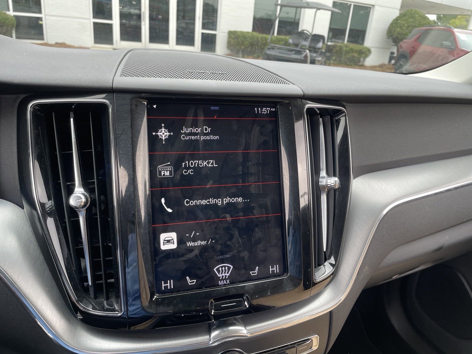 Used 2019  Volvo  image 6