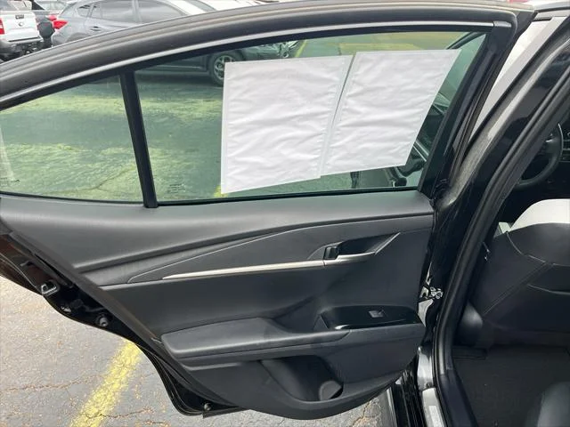 2025 Toyota Camry SE - Photo 26
