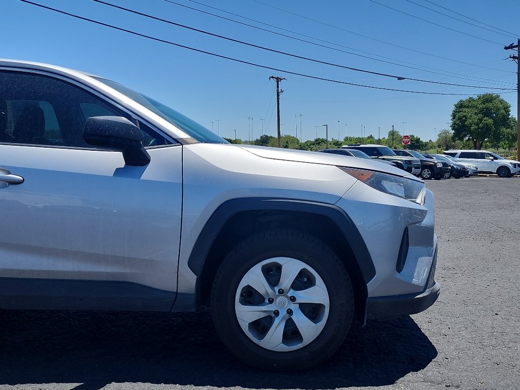 Used 2022 Silver Sky Metallic Toyota LE image 4