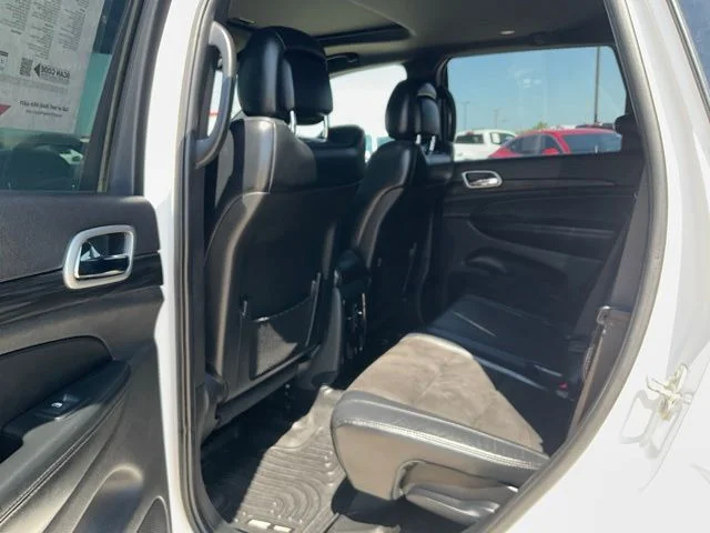 Used 2019 White Jeep Altitude image 23