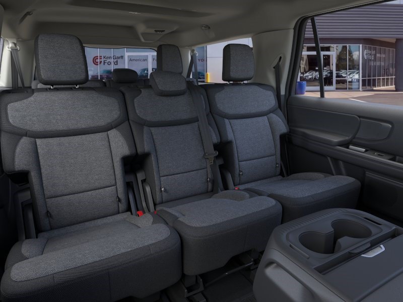 New 2026 Oxford White Ford Active image 12