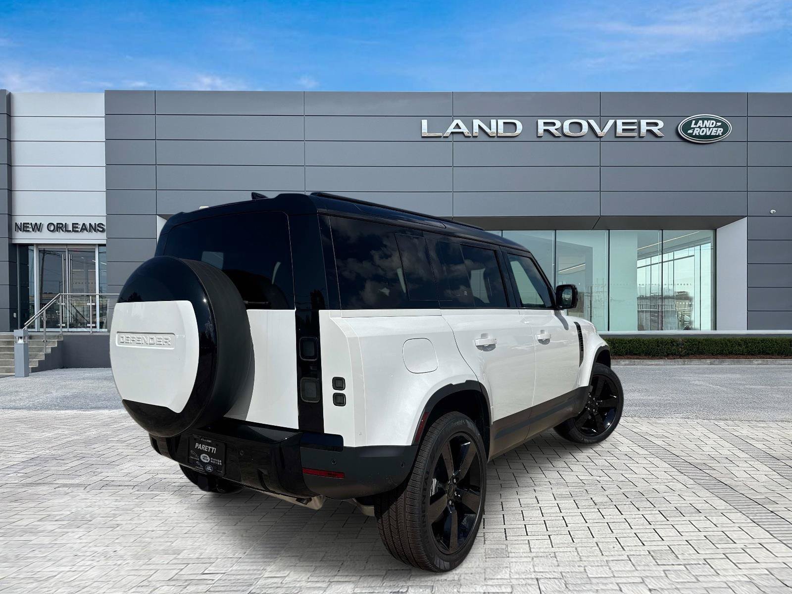 New 2026 Fuji White Land Rover S image 5