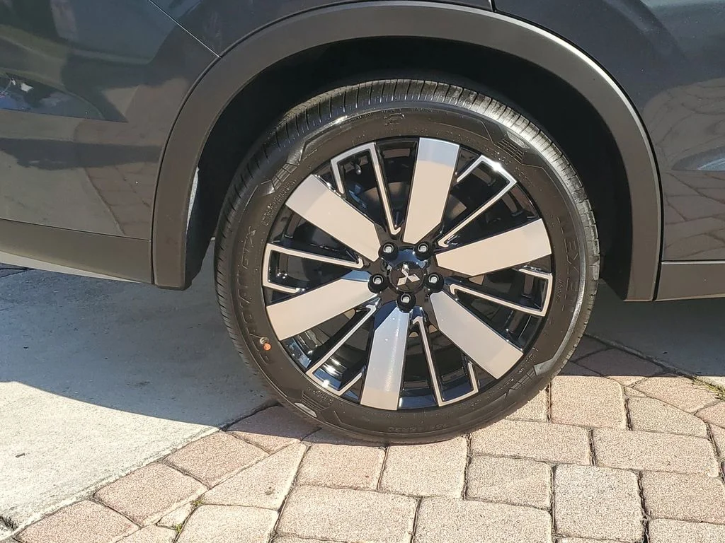 2026 Mitsubishi Outlander SE - Photo 7