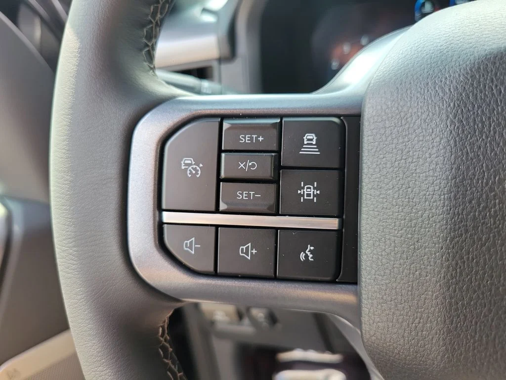 New 2026 Agate Black Metallic Ford XLT image 19