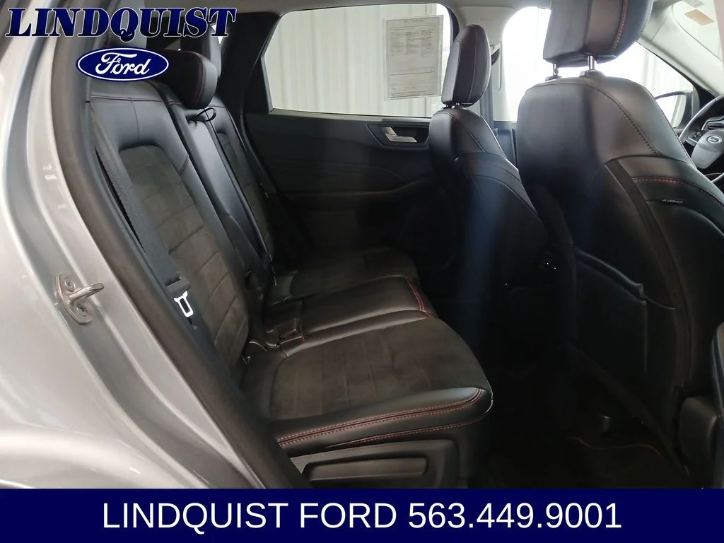 Used 2022 Silver Metallic Ford SEL image 17