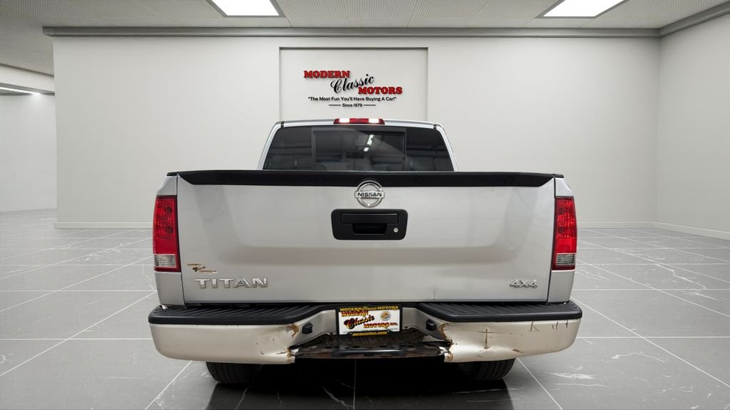 Used 2015 Gray Nissan SV image 6
