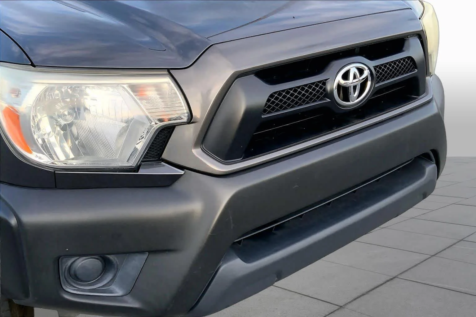 Used 2014 Magnetic Gray Metallic Toyota  image 26