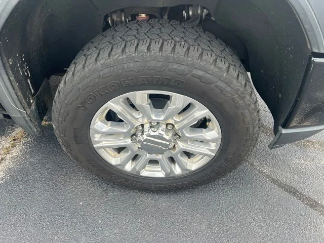 Used 2021 Black GMC Denali image 18