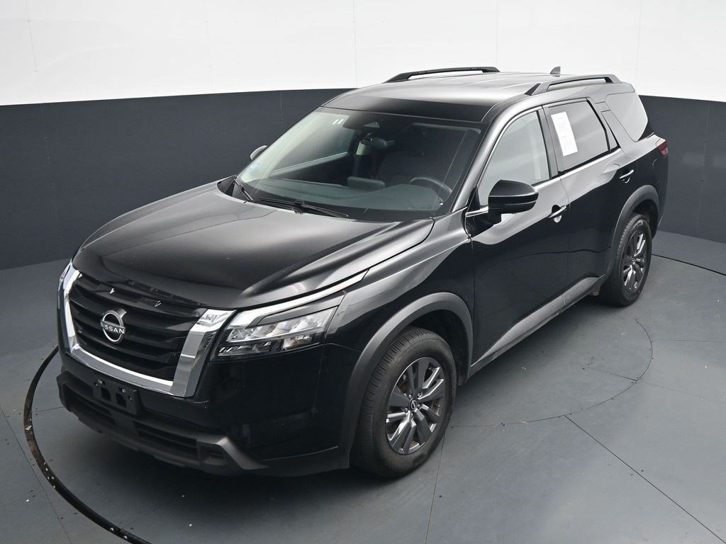 Used 2025 Super Black Nissan SV image 17