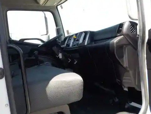 Used 2019 White HINO TRUCKS  image 3