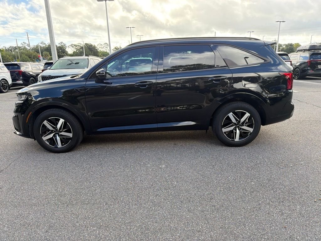 Certified Used 2023 Ebony Black Kia S image 8