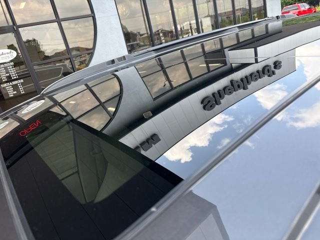 Used 2019 Gray Chrysler Limited image 3
