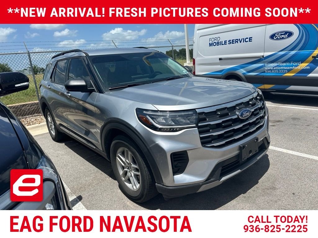 Used 2025 Iconic Silver Metallic Ford Active image 1