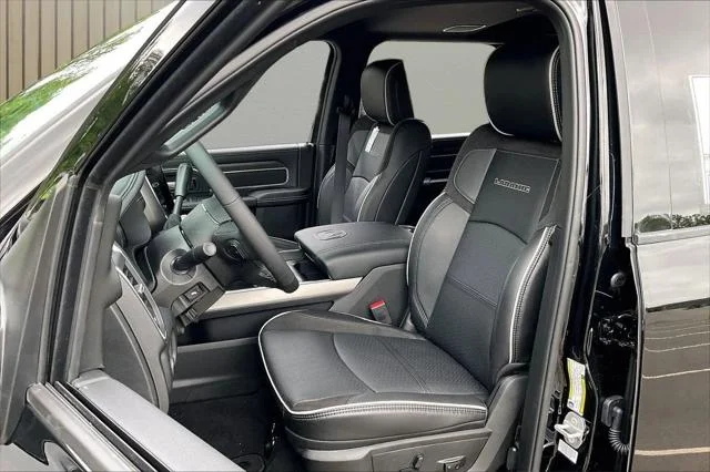 New 2026 Diamond Black Crystal Pearl-Coat Exterior Paint RAM LARAMIE image 21