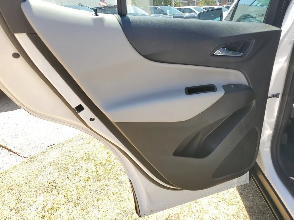 Used 2023 Summit White Chevrolet LS image 15