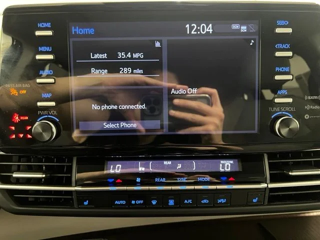 Certified Used 2024  Toyota XLE image 14