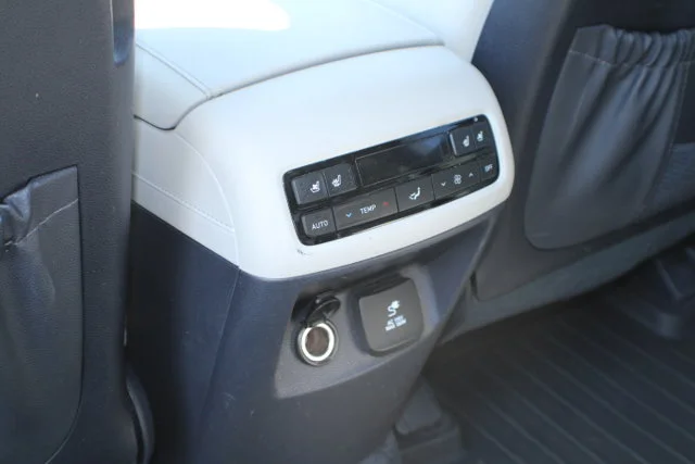 Used 2021 Hyper White Hyundai Limited image 16