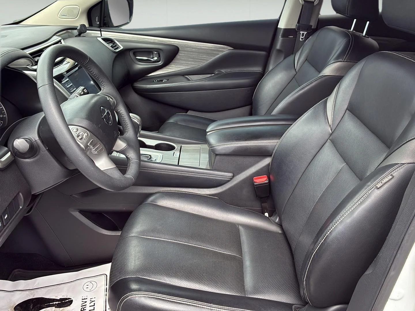 Used 2017 Pearl White Nissan SL image 23