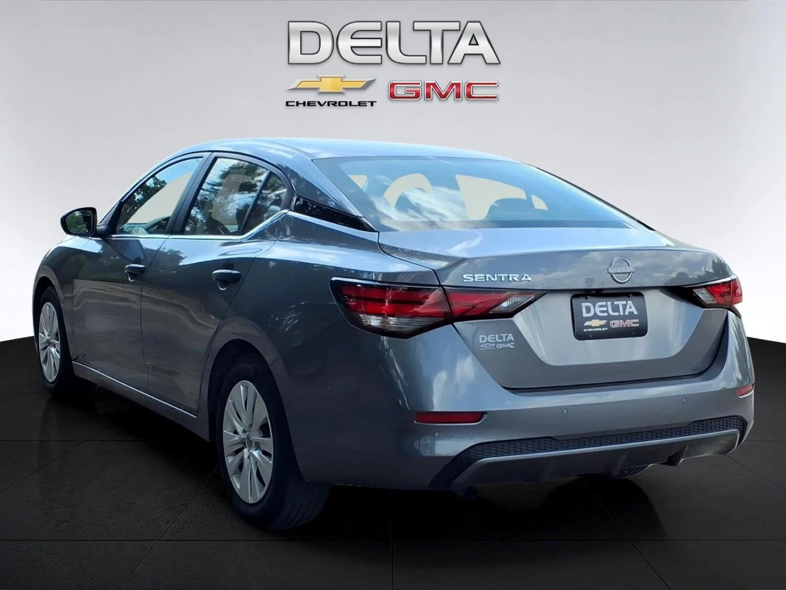 Used 2024  Nissan S image 3