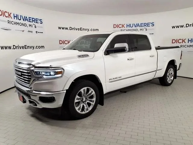2019 RAM 1500 Longhorn 4x4 Crew Cab 6'4's photo