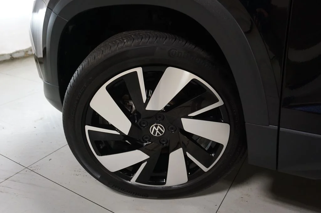 Certified Used 2024 Deep Black Pearl Volkswagen 1.5T SEL image 40