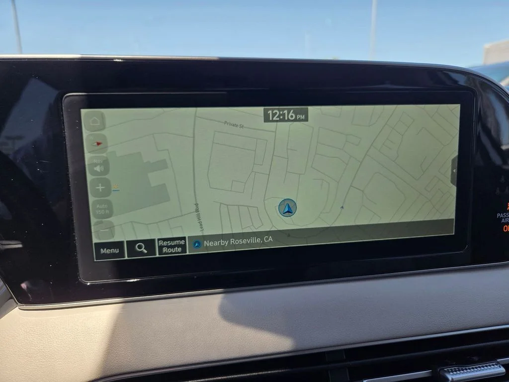 Used 2021 White Hyundai SEL image 10