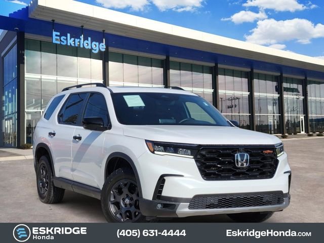2025 Honda Pilot TrailSport AWD's photo