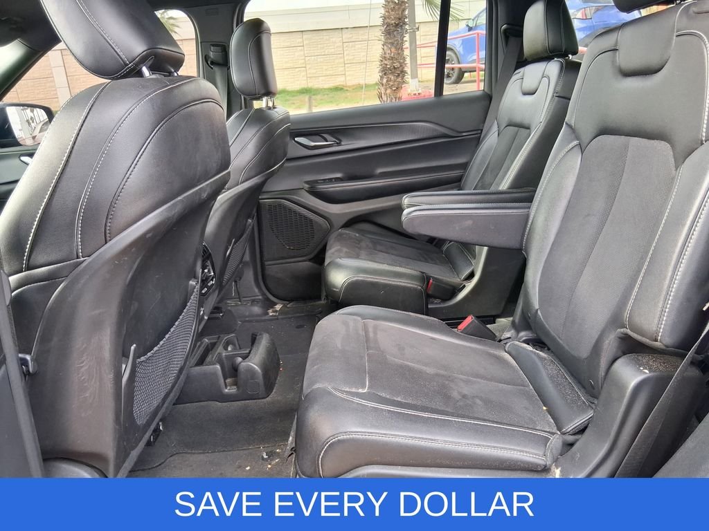 Used 2024 Gray Jeep Altitude X image 18