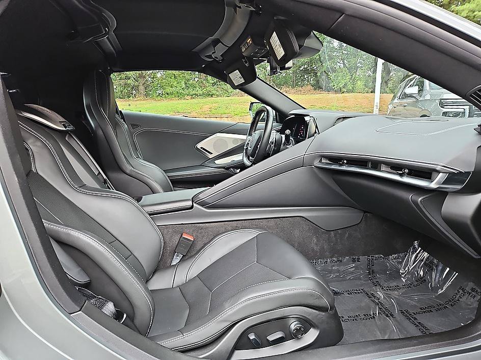 Used 2022 Hypersonic Gray Metallic Chevrolet 2LT image 10