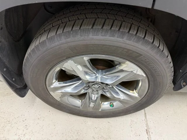Used 2018 Silver Toyota Limited Platinum image 4