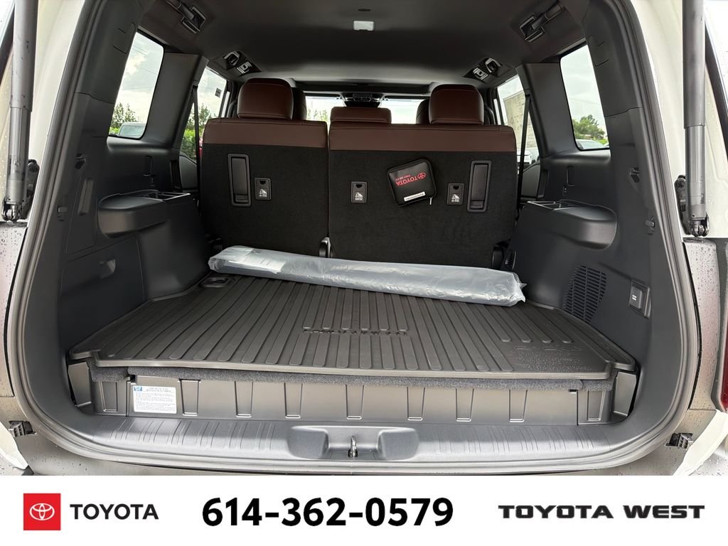 New 2027 Ice Cap Toyota Land Cruiser image 9