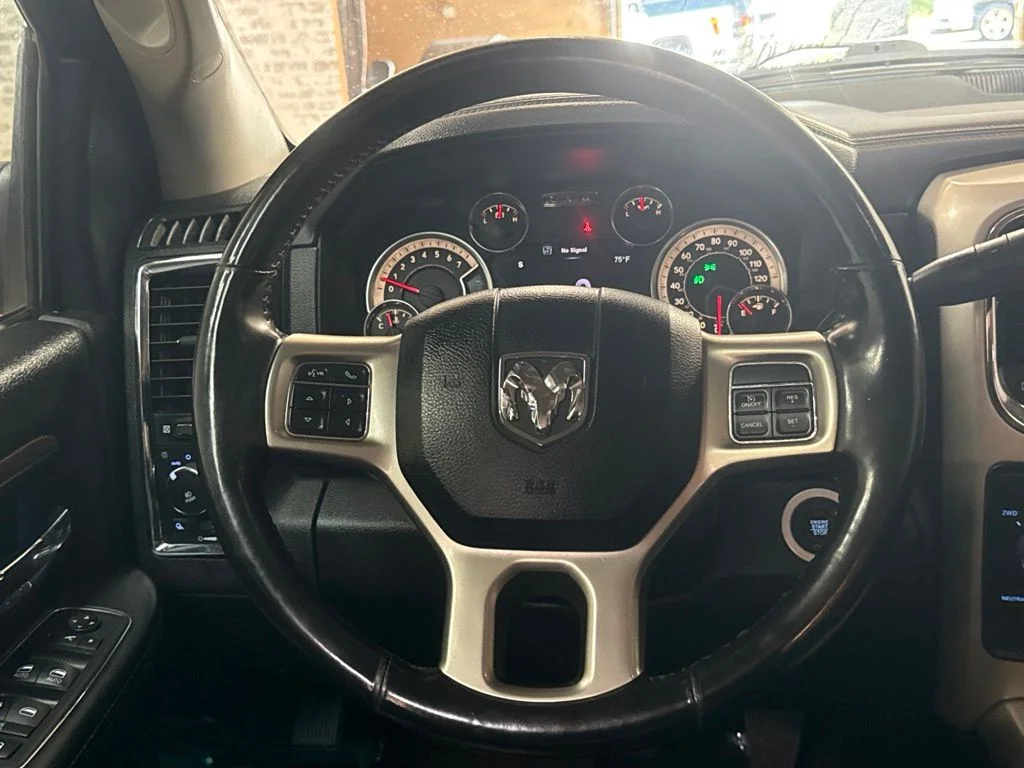 Used 2017 Brilliant Black Crystal Pearlcoat Ram Laramie image 18