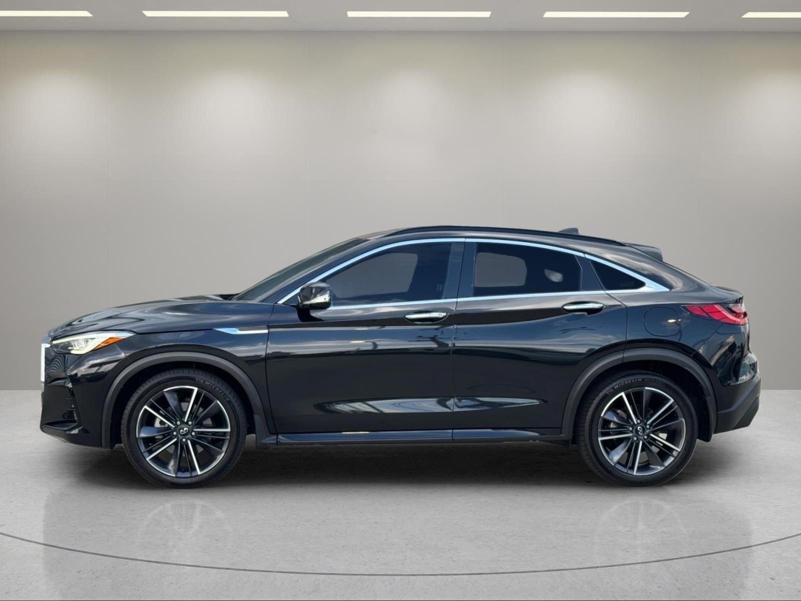 Used 2023 Mineral Black INFINITI SENSORY image 2